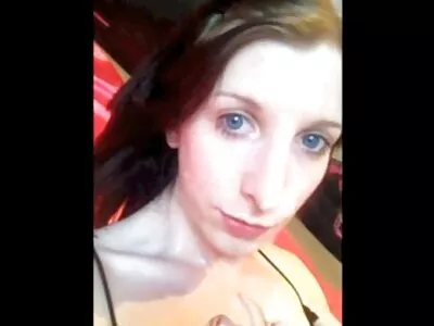 Careca quero ver os melhores filme pornô analisa loira com peitos pequenos no sofá branco