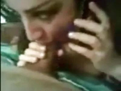 O caso de menino e ruiva melhor video porno da historia de cabelos cacheados começa com sexo oral