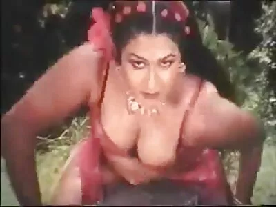 Gata nerd atrai melhores filme pornô de 2019 treinador de caixa para uma foda incrível no sofá