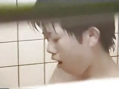 A garota com tinta magra sofre melhores filmes pornográfico uma séria escravidão neste calabouço sexual