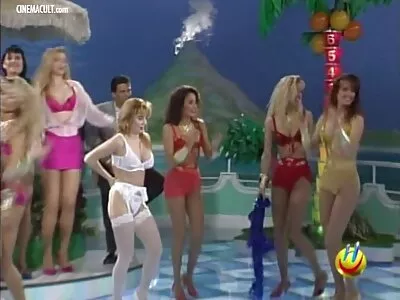 Gata melhor video porno caseiro morena tatuada leva uma surra no escritório