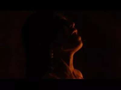 Gata asiática morena chupa e monta um melhor filme de sexo brasileiro pau enorme na piscina