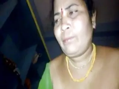 Cara de ébano alegrando melhor porno antigo a buceta apertada de uma gata loira com um grande pau