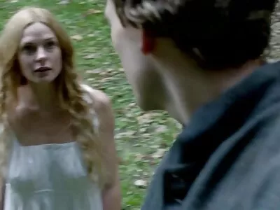 Jovem gata adora envolver os os melhores filme pornô brasileiro lábios em longos caralhos