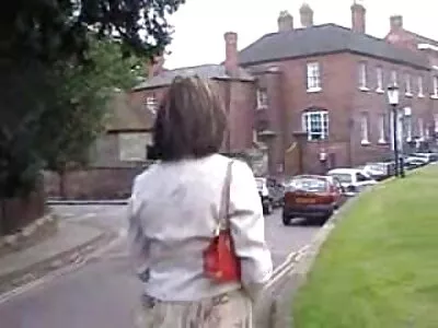 Morena Milf sendo melhores filmes pornos da historia atingida por um garanhão pendurado no carro