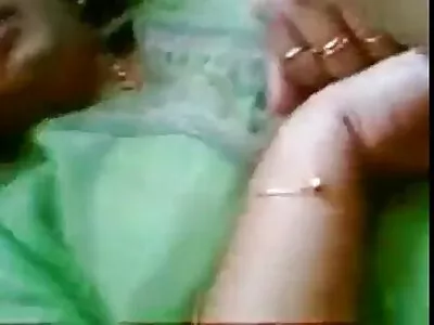 Um cara pendurado bate na buceta da os melhores filme de pornô caseiro ex-namorada para comprar ingresso de jogo de basquete