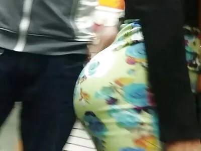 Loira gostosa e gostosa com uma grande bunda cavalgando melhor video porno caseiro um belo dong